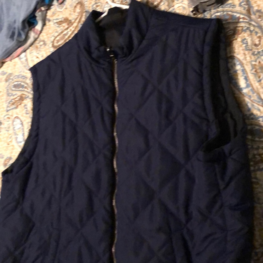 Reversible vest